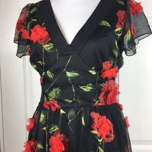 Black midi floral dress. Flutter sleeves. 3DRoses Feminine